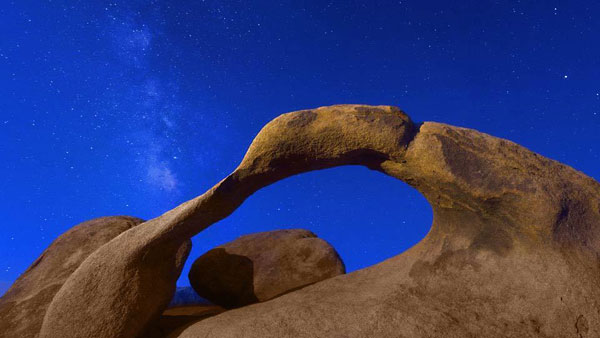 Lynda - Landscape Photography: California's Mobius Arch