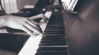 Udemy How to play piano The basics in Easy Online Lessons TUTORiAL