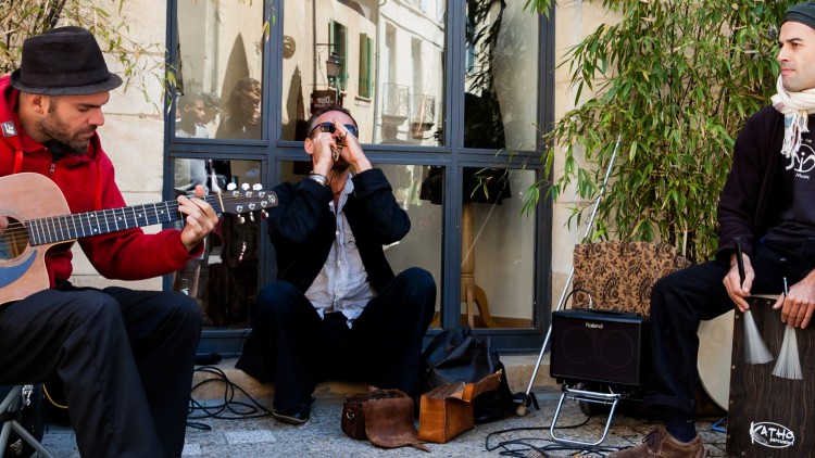 Play Sonny Terry style on Harmonica and dazzle your friends