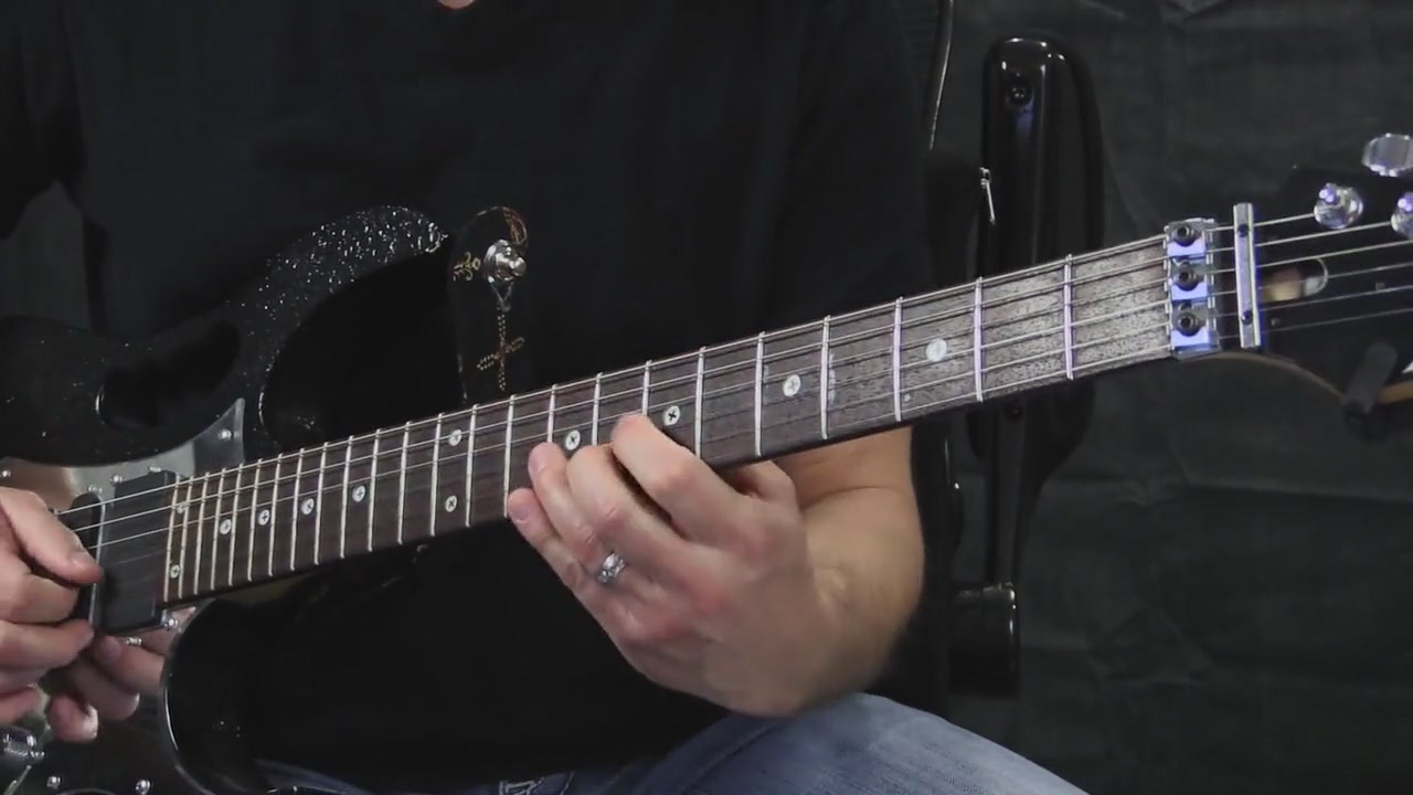 GuitarZoom - Essentials of Soloing – Learn to Phrase in 14