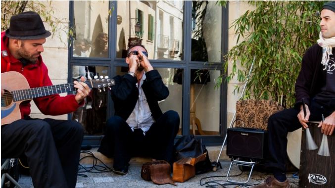 Play Country Blues on the Harmonica and dazzle your friends!