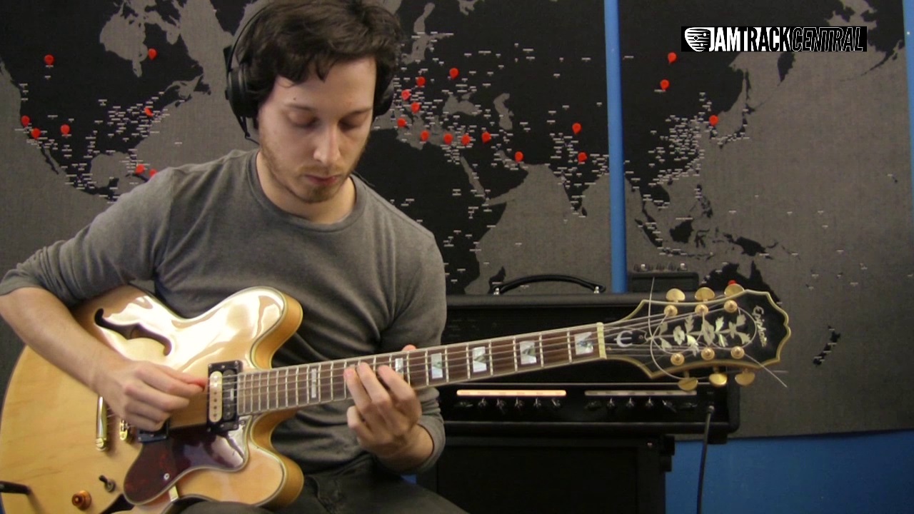 Jam Track Central: 20 Licks To Expand Your Jazz Blues with Daniele Gottardo