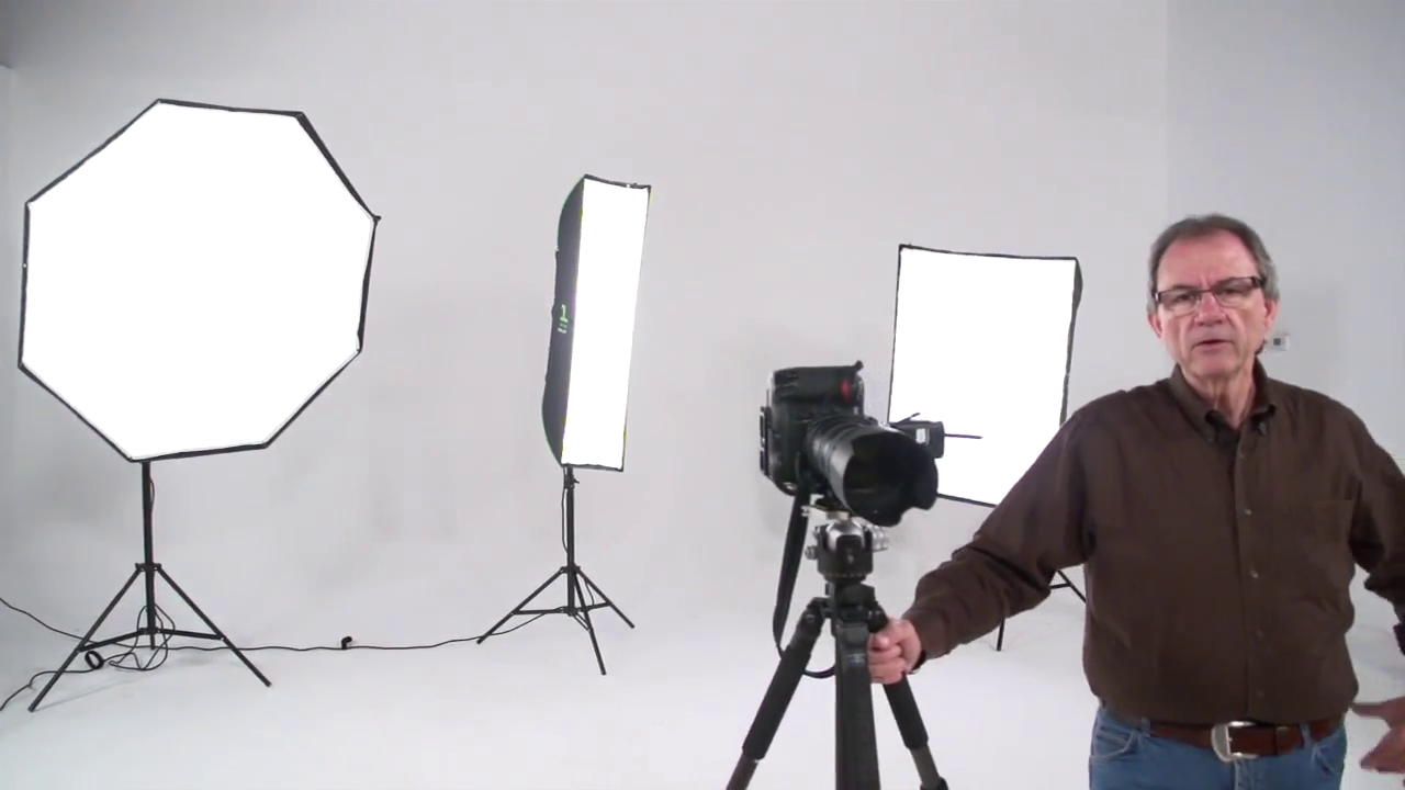 Simple Lighting Techniques for Photographers with Tony Corbell [repost]