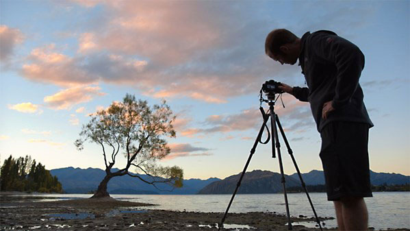 Lynda - Chasing the Light at New Zealand's Lake Wanaka